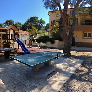  Apartmán House